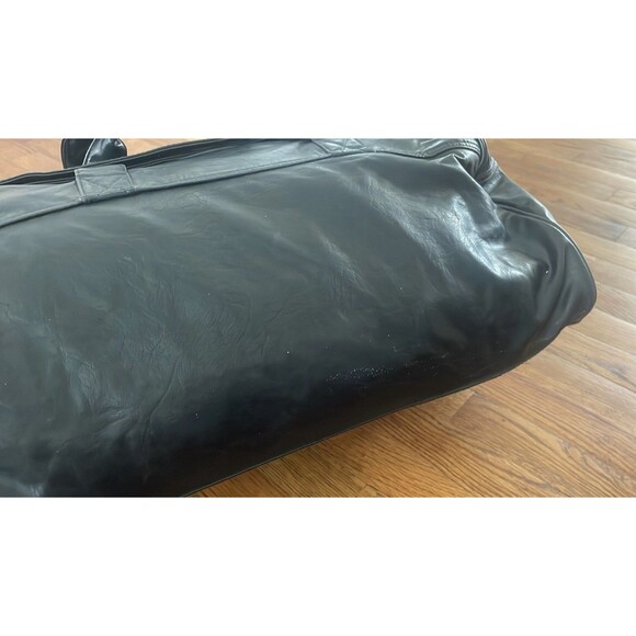 VTG Wilson Leather Sports Gym Duffle Carry On Travel Bag Shoulder Strap Black - Picture 15 of 16